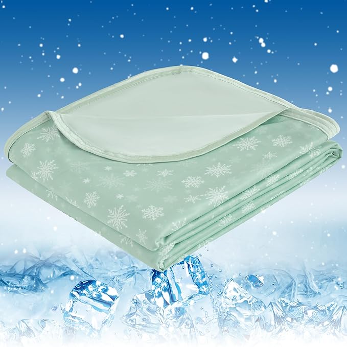 OIGAE Cooling Blanket for Hot Sleepers - Soft & Lightweight Summer Cold Blanket for Night Sweats | Perfect for Bed, Couch, Sofa (Grass Green, Throw 50'' x 70'')
