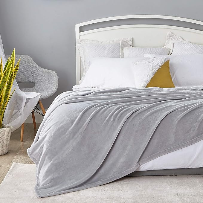 Hansleep Fleece Light Grey Full Blanket, Super Soft Flannel Fuzzy Plush Cozy Blanket for All Seasons, Light Grey, Full 84x90 Inches