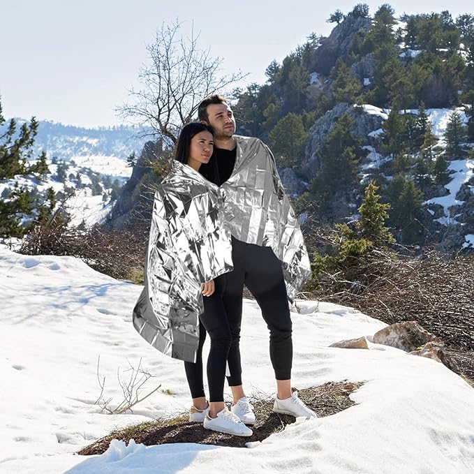 QIO CHUANG Emergency Mylar Thermal Blankets -Space Blanket Survival kit Camping Blanket (Pack of 6). Perfect for Outdoors, Hiking, Survival, Bug Out Bag ,Marathons or First Aid