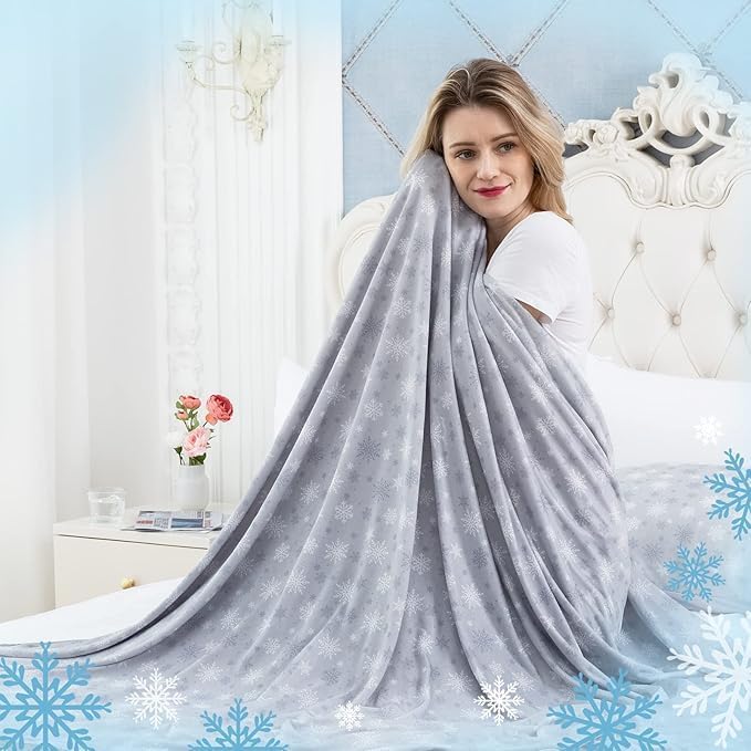 OIGAE Cooling Blanket for Hot Sleepers - Soft & Lightweight Summer Cold Blanket for Night Sweats | Perfect for Bed, Couch, Sofa (Light Grey, Twin 60" x 80")