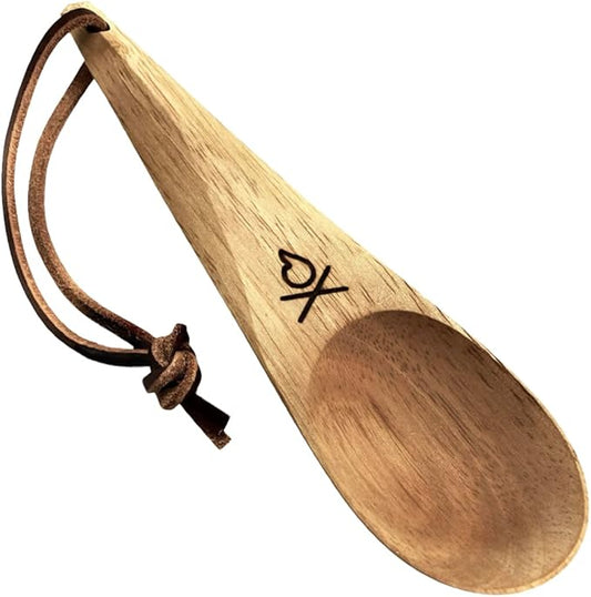 Überleben | Kanu Wooden Camping Spoon – Handcarved Nordic Utensil with Lanyard & Carabiner – Lightweight Reusable Survival Tool & Camping Essentials Bushcraft Gear
