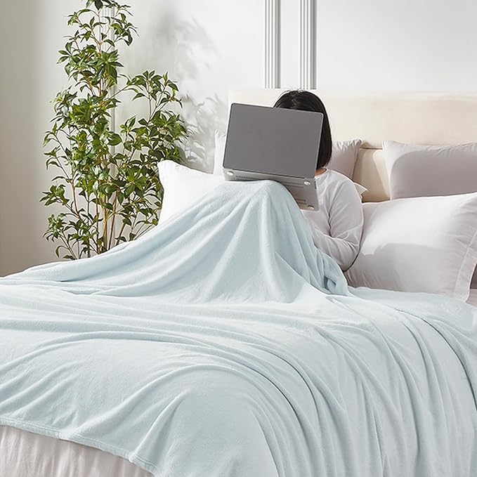 Hansleep Fleece Ice Blue Throw XL Blanket, Super Soft Flannel Fuzzy Plush Cozy Blanket for All Seasons, Ice Blue, Throw XL 50x70 Inches