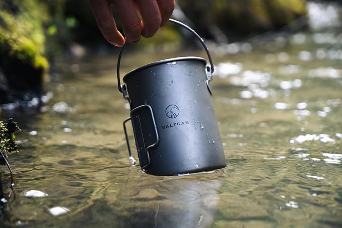 Valtcan 900ml Titanium Pot Boil Cook & Drink From One Pot, 134g Ultralight, Thicker Gauge Grade 1 Ti, Aligned Bail Handle, Lid with Steam Holes, Campfire & Stove, Mesh Bag