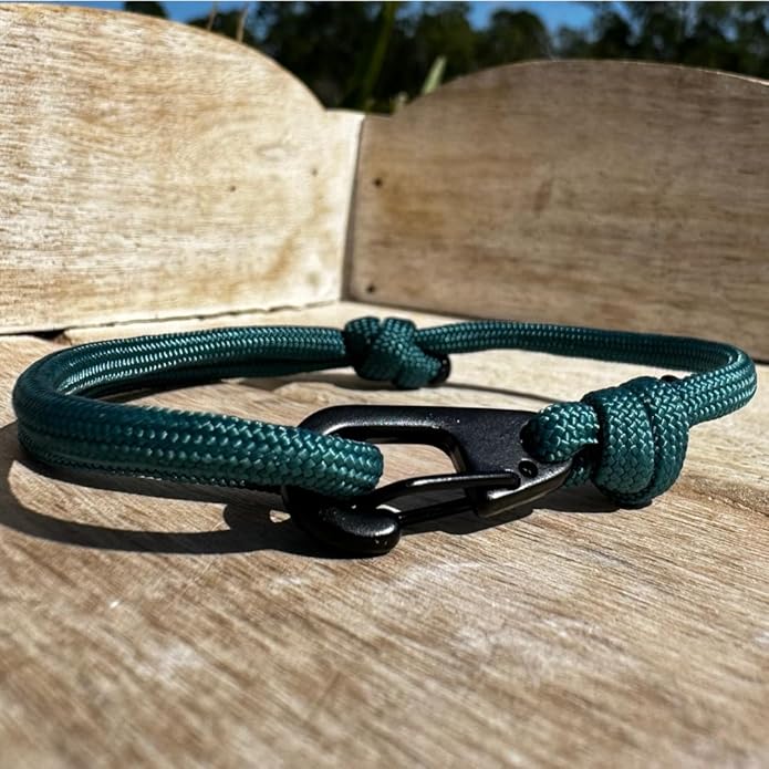 Men Paracord Survival Bracelet - Mens Hiking Outdoor Supplies, Military Gear, Camping and Hunting Accessories, Emergency Tools, Backpacks Essentials, Best Friend Gift, Fishing Equipment