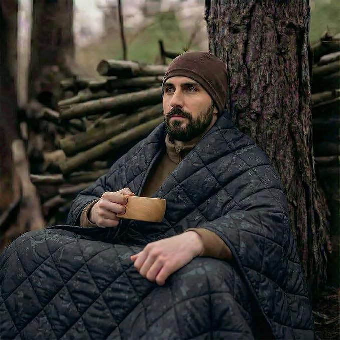 LOOGU Camo Blanket Waterproof Insulation Poncho Liner for Outdoor Camping, Hiking, Hunting, Survival, Backpacking, Picnicking