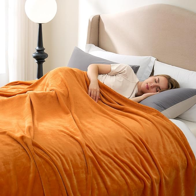 Hansleep Fleece Orange Full Blanket, Super Soft Flannel Fuzzy Plush Cozy Blanket for All Seasons, Orange, Full 84x90 Inches