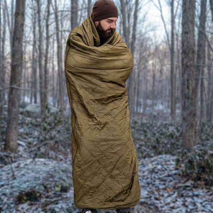 LOOGU Camo Blanket Waterproof Insulation Poncho Liner for Outdoor Camping, Hiking, Hunting, Survival, Backpacking, Picnicking
