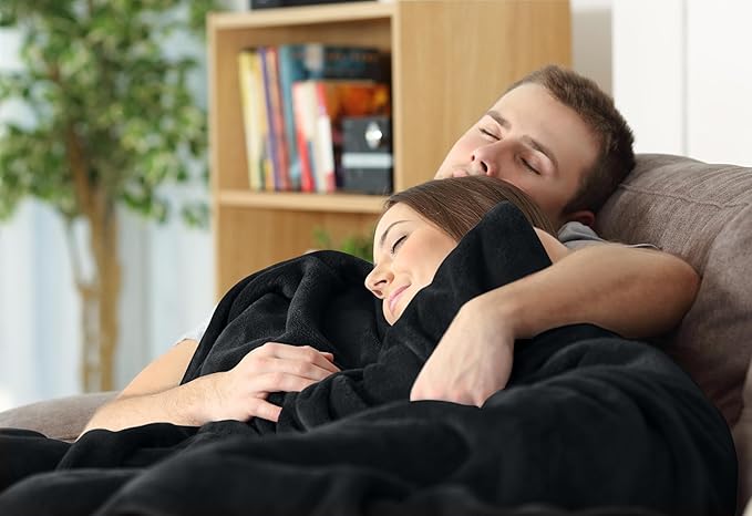 Utopia Bedding Fleece Blanket King Size Black (90x102 Inches) Ultra Soft Warm Lightweight Microfiber Breathable Anti-Static Cozy Winter Bed Blanket, All-Season Home Decor Gift for Men & Women