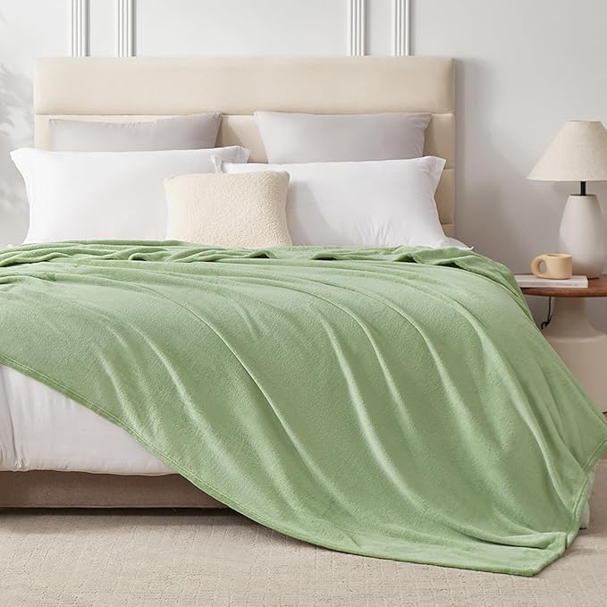 Hansleep Fleece Sage Green Throw XL Blanket, Super Soft Flannel Fuzzy Plush Cozy Blanket for All Seasons, Sage Green, Throw XL 50x70 Inches