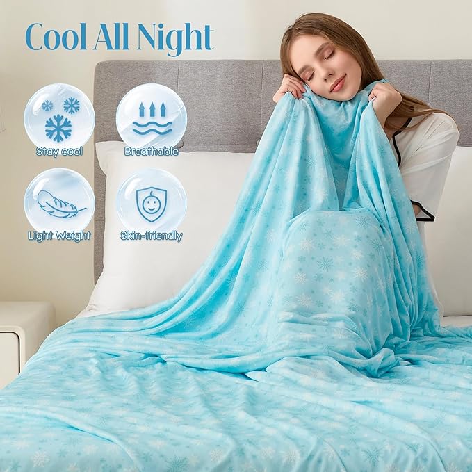 OIGAE Cooling Blanket for Hot Sleepers - Soft & Lightweight Summer Cold Blanket for Night Sweats | Perfect for Bed, Couch, Sofa (Green, Queen 90" x 90")