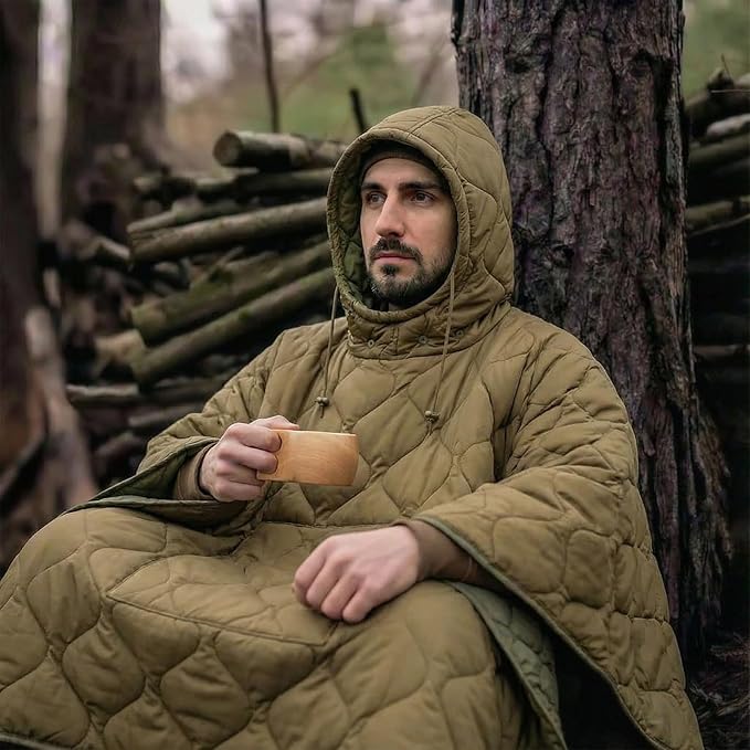 LOOGU Camo Blanket Waterproof Insulation Poncho Liner for Outdoor Camping, Hiking, Hunting, Survival, Backpacking, Picnicking