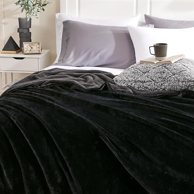 Hansleep Fleece Black Throw XL Blanket, Super Soft Flannel Fuzzy Plush Cozy Blanket for All Seasons, Black, Throw XL 50x70 Inches