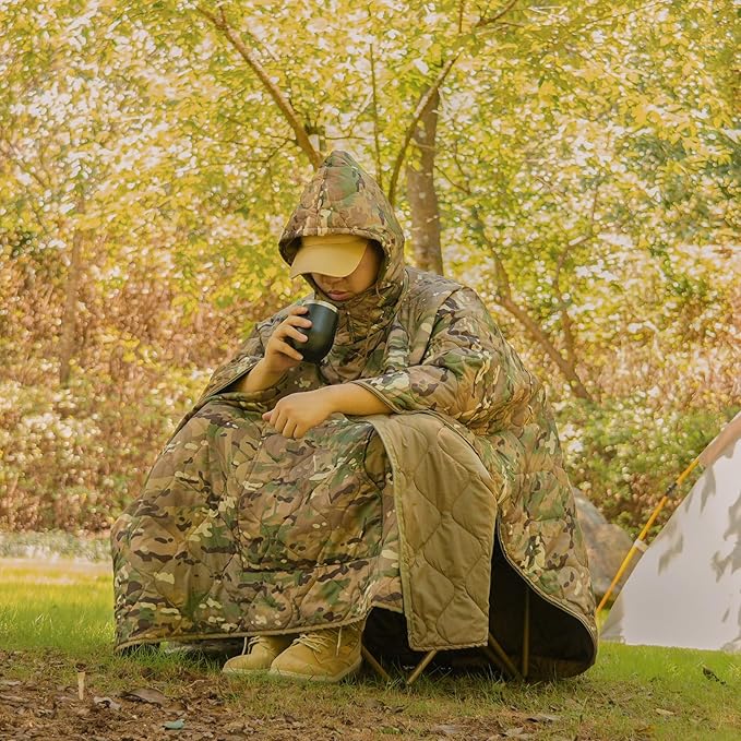 LOOGU Camo Blanket Waterproof Insulation Poncho Liner for Outdoor Camping, Hiking, Hunting, Survival, Backpacking, Picnicking