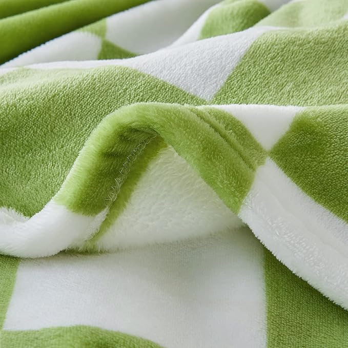 BEDELITE Checkered Throw Blanket for Couch, Soft & Cozy Fleece Flannel Blanket with Checkerboard Grid Home Decor, Checkered Green, 50x60 Inches