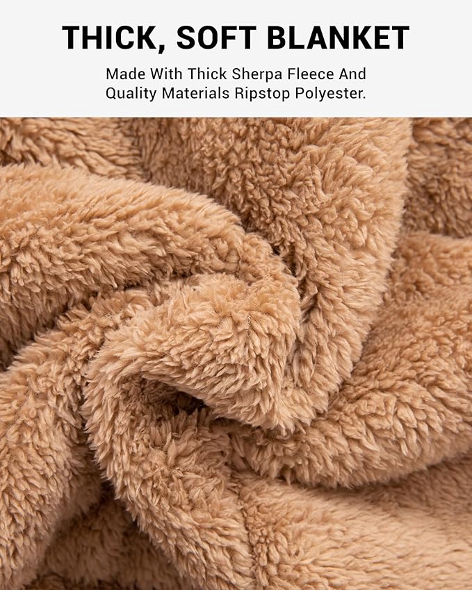 KingCamp Ultralight Camping Blanket, Packable Down Alternative Puffy Printed Wearable Blanket with Snap Buttons & Corner Loops Weatherproof Quilt for Outdoor Travel Stadium (79" x 57", Forest)