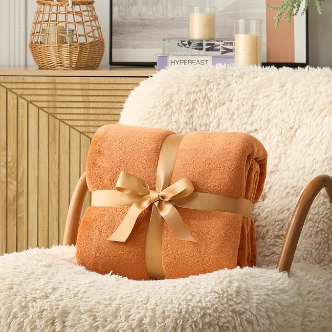 Hansleep Fleece Pumpkin Orange King Blanket, Super Soft Flannel Fuzzy Plush Cozy Blanket for All Seasons, Pumpkin Orange, King 90x108 Inches