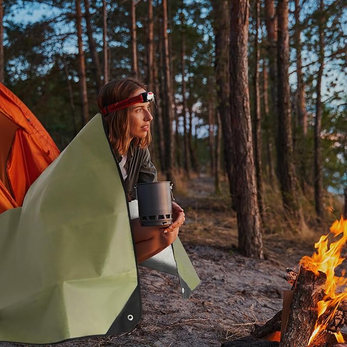 REDCAMP Heavy Duty Survival Blanket, Waterproof Emergency Thermal Tarp with Reflective Insulation, All Weather Multipurpose Blanket for Camping, Hiking, Emergency Preparedness, Green