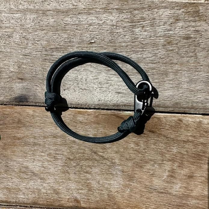 Men Paracord Survival Bracelet - Mens Hiking Outdoor Supplies, Military Gear, Camping and Hunting Accessories, Emergency Tools, Backpacks Essentials, Best Friend Gift, Fishing Equipment