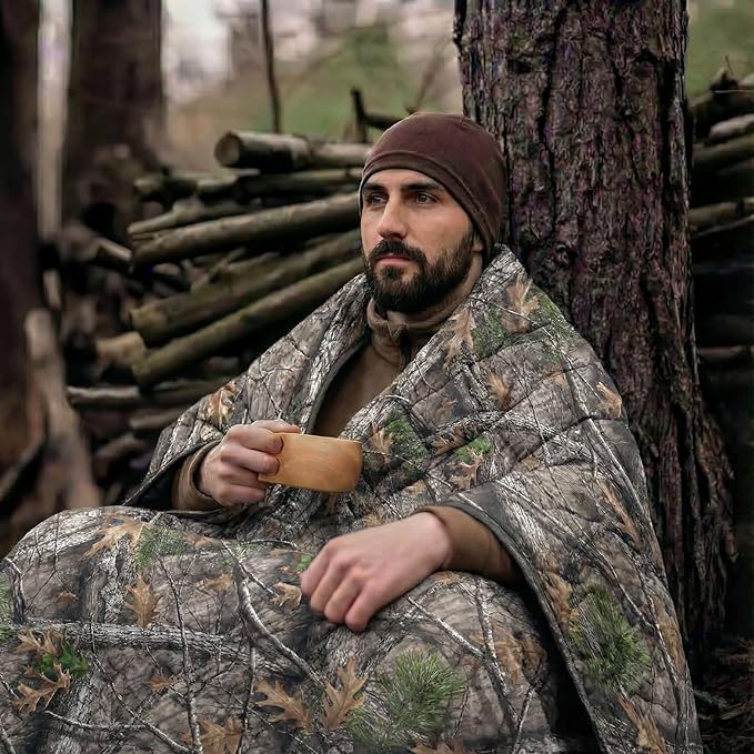 LOOGU Camo Blanket Waterproof Insulation Poncho Liner for Outdoor Camping, Hiking, Hunting, Survival, Backpacking, Picnicking