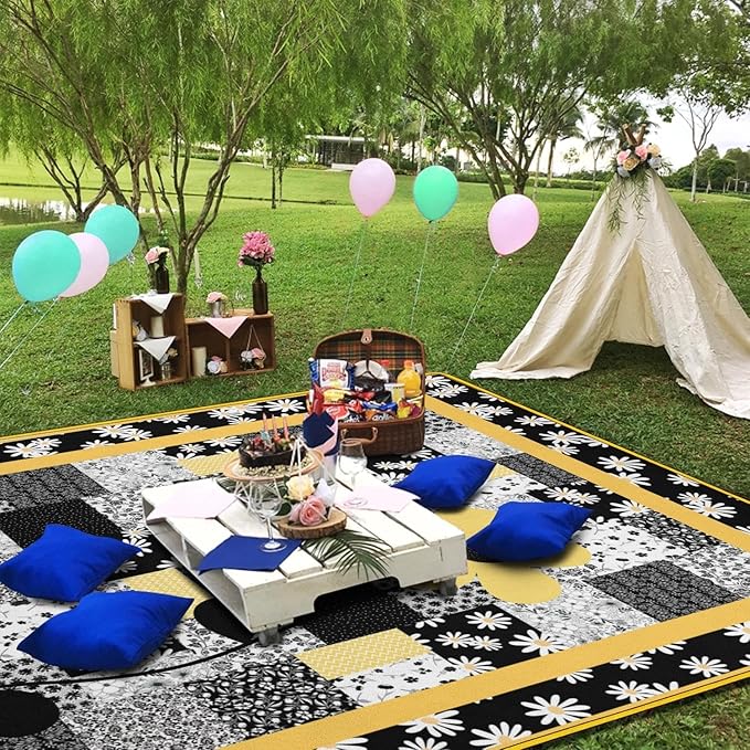 Supfitness Extra Large Picnic Blankets Waterproof Foldable (80 "x 80") Beach Blanket Waterproof Sandproof,3-Layer Thicking Mat Outdoor Packable Camping Blanket