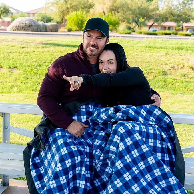 BRAWNTIDE Large Outdoor Waterproof Blanket - Extra Thick Fleece, Warm, Windproof, Sandproof, Quilted, 82" x 55", Ideal for Beaches, Picnics, Camping, Stadiums, Dogs, Car