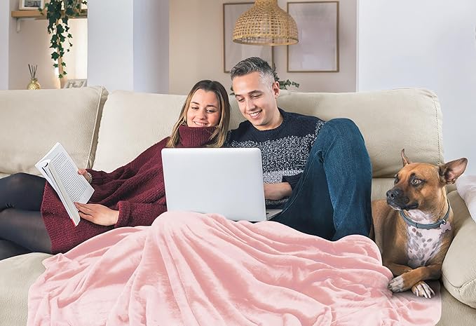 Utopia Bedding Fleece Blanket King Size Pink 300GSM Luxury Fuzzy Soft Anti-Static Microfiber Bed Blanket (90x102 Inch)