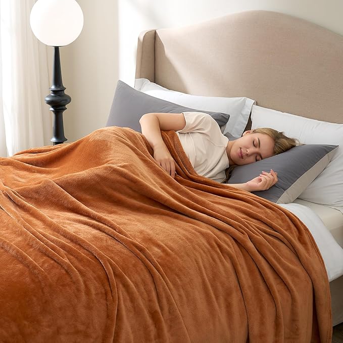 Hansleep Fleece Pumpkin Orange King Blanket, Super Soft Flannel Fuzzy Plush Cozy Blanket for All Seasons, Pumpkin Orange, King 90x108 Inches