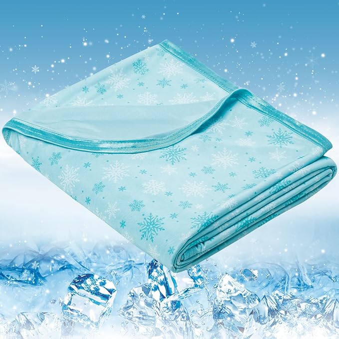 OIGAE Cooling Blanket for Hot Sleepers - Soft & Lightweight Summer Cold Blanket for Night Sweats | Perfect for Bed, Couch, Sofa (Green, King 90" x 108")
