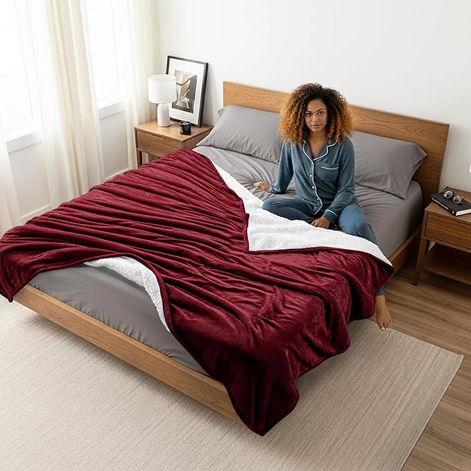 Utopia Bedding Sherpa Blanket King Size (Red, 90x102 Inches) - Soft Lightweight Plush Fleece Reversible Blanket for Bed, Sofa, Couch, Camping and Travel