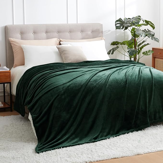 Hansleep Fleece Blanket Twin Size Dark Green, Soft Cozy Twin Fuzzy Flannel Lightweight Blanket for Bed, Sofa, Couch, Travel, Camping, Dark Green, 60x80 Inches