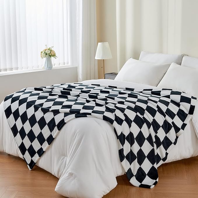 BEDELITE Checkered Twin Blanket for Couch Bed, Soft & Cozy Fleece Flannel Blanket with Checkerboard Grid Home Decor, Checkered Black, 60x80 Inches