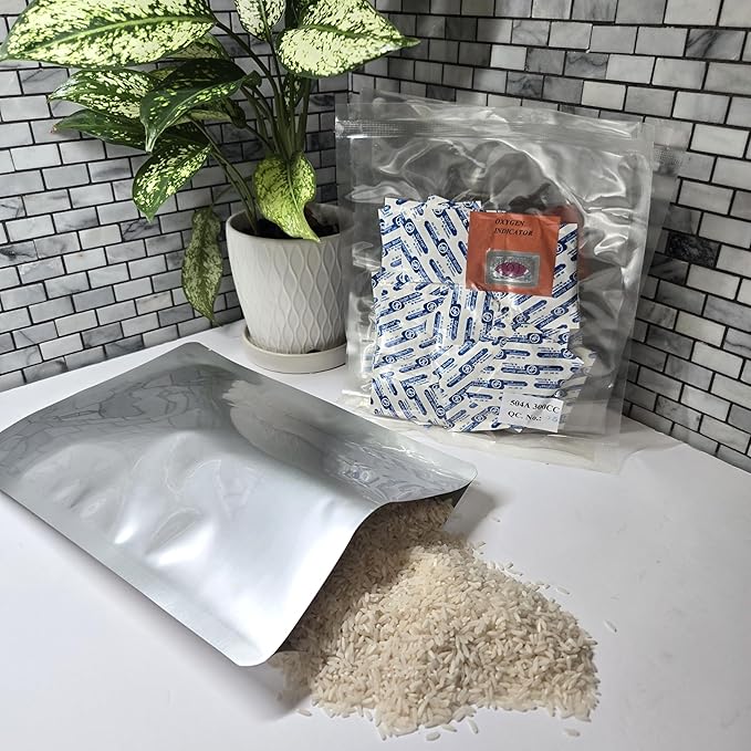 7 Mil Mylar Bags Plus 300cc Oxygen Absorbers For Food Storage (100, 2 Quart 8 x 12 Inch)