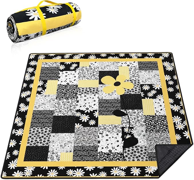 Supfitness Extra Large Picnic Blankets Waterproof Foldable (80 "x 80") Beach Blanket Waterproof Sandproof,3-Layer Thicking Mat Outdoor Packable Camping Blanket