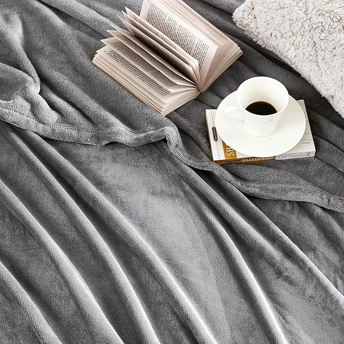 Hansleep Fleece Grey Throw XL Blanket, Super Soft Flannel Fuzzy Plush Cozy Blanket for All Seasons, Grey, Throw XL 50x70 Inches