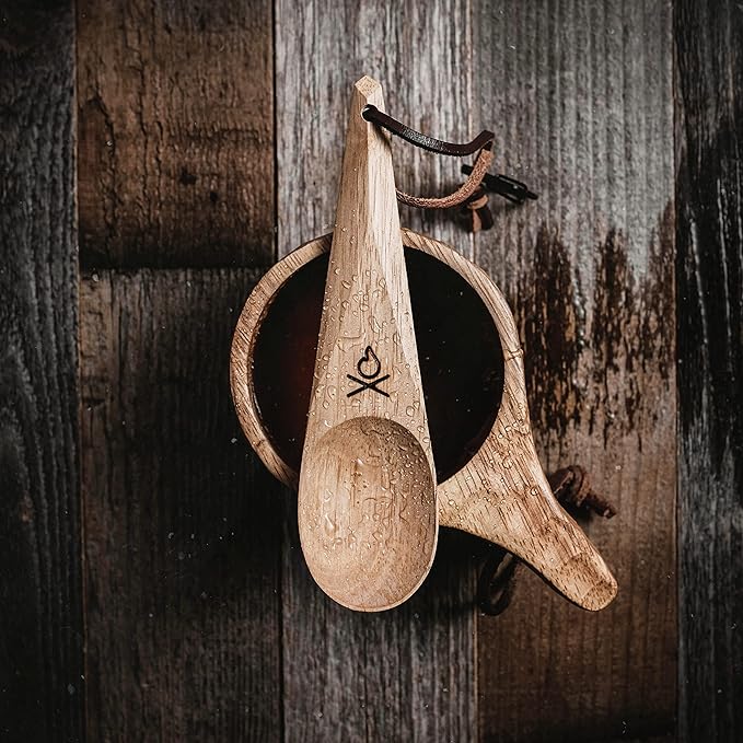 Überleben | Kanu Wooden Camping Spoon – Handcarved Nordic Utensil with Lanyard & Carabiner – Lightweight Reusable Survival Tool & Camping Essentials Bushcraft Gear