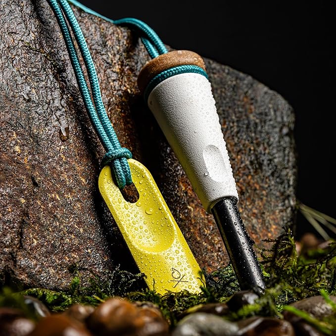 Überleben | Zünden PRO Ferro Rod Fire Starter Survival Tool – Up to 15,000 Strikes, 3/8" Thick Fire Steel with Wood Handle, Striker & Lanyard – Waterproof Camping Essentials (Alotta Colada)