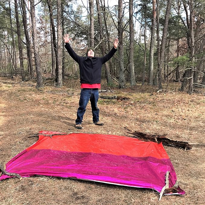 TITAN Survival Premium Mylar Survival Blankets (5 Pack) Thermal Emergency Survival Blanket for Camping, Hunting, Hiking - 90% Heat Retention & Waterproof - Portable Space Blanket w/Size Options